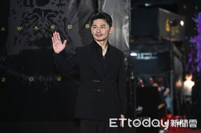 金鐘獎／安心亞突曬摸肚閃照…阿Ken被問真實關係「沈默3秒」回應