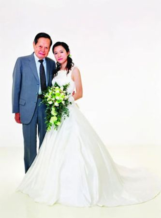 ▲▼82歲的楊振寧與28歲的翁帆結婚。（圖／翻攝微博）