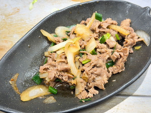 ▲▼桃園平價美食「浪人鐵板燒」營業到凌晨2點！無限暢飲、青菜免費續。（圖／部落客VIVIYU提供）