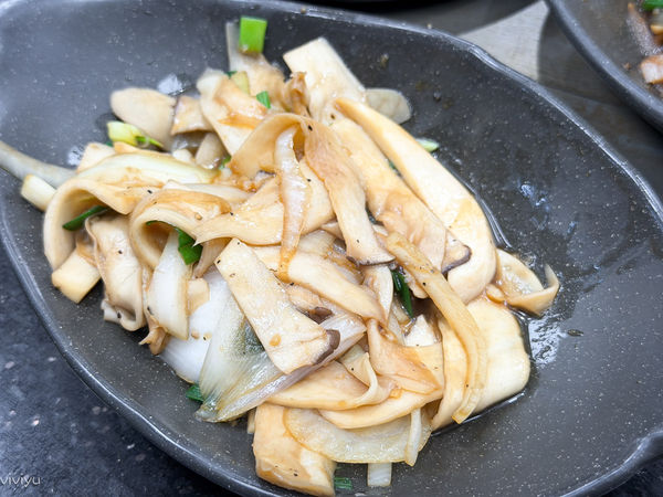 ▲▼桃園平價美食「浪人鐵板燒」營業到凌晨2點！無限暢飲、青菜免費續。（圖／部落客VIVIYU提供）