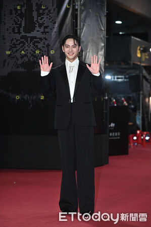 ▲第60屆戲劇類金鐘獎星光大道，《X!又是星期一》范少勳。（圖／記者李毓康攝）