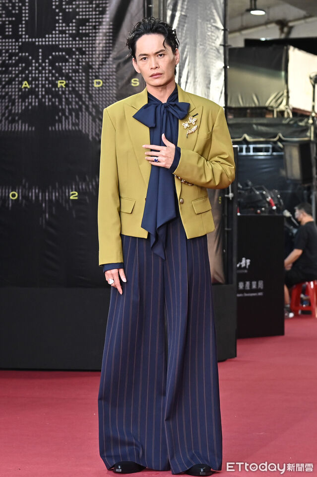 ▲第60屆戲劇類金鐘獎星光大道，星光大道主持人黃鐙輝。（圖／記者李毓康攝）