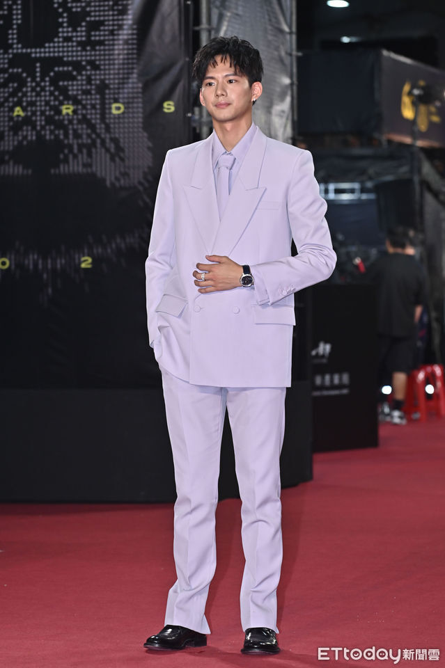 ▲第60屆戲劇類金鐘獎星光大道，《星空下的黑潮島嶼》吳念軒、黃河。（圖／記者李毓康攝）