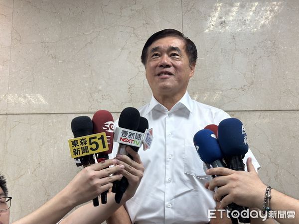 ▲▼  郝龍斌發表敗選感言      。（圖／記者崔至雲攝）