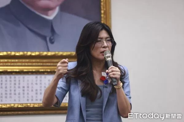 ▲▼國民黨主席選舉 新任黨主席鄭麗文發表談話。（圖／記者呂佳賢攝）