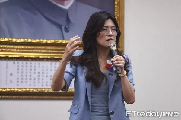 ▲▼國民黨主席選舉 新任黨主席鄭麗文發表談話。（圖／記者呂佳賢攝）