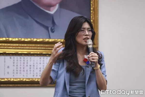 ▲▼國民黨主席選舉 新任黨主席鄭麗文發表談話。（圖／記者呂佳賢攝）