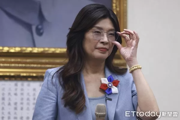 ▲▼國民黨主席選舉 新任黨主席鄭麗文發表談話。（圖／記者呂佳賢攝）