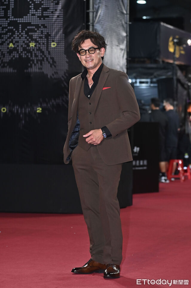 ▲第60屆戲劇類金鐘獎星光大道，《阿榮與阿玉》柯叔元。（圖／記者林敬旻攝）