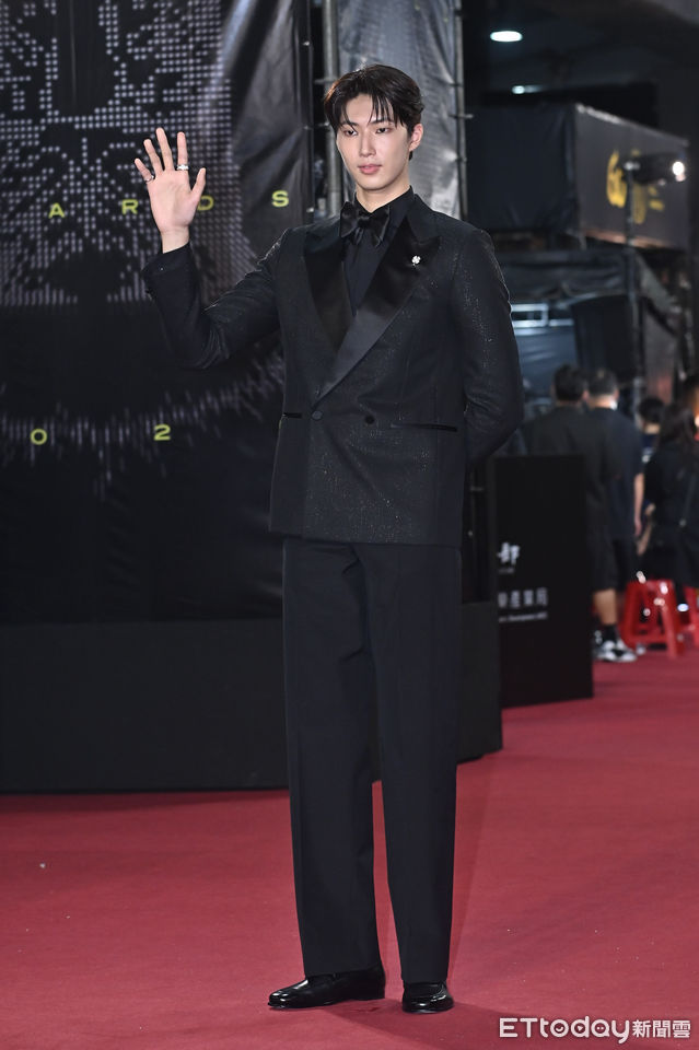 ▲第60屆戲劇類金鐘獎星光大道，金雲。（圖／記者林敬旻攝）