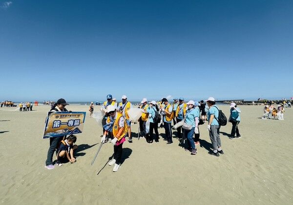 國際獅子會300B3區竹圍漁港環保淨灘　逾千名獅友「手護海洋」