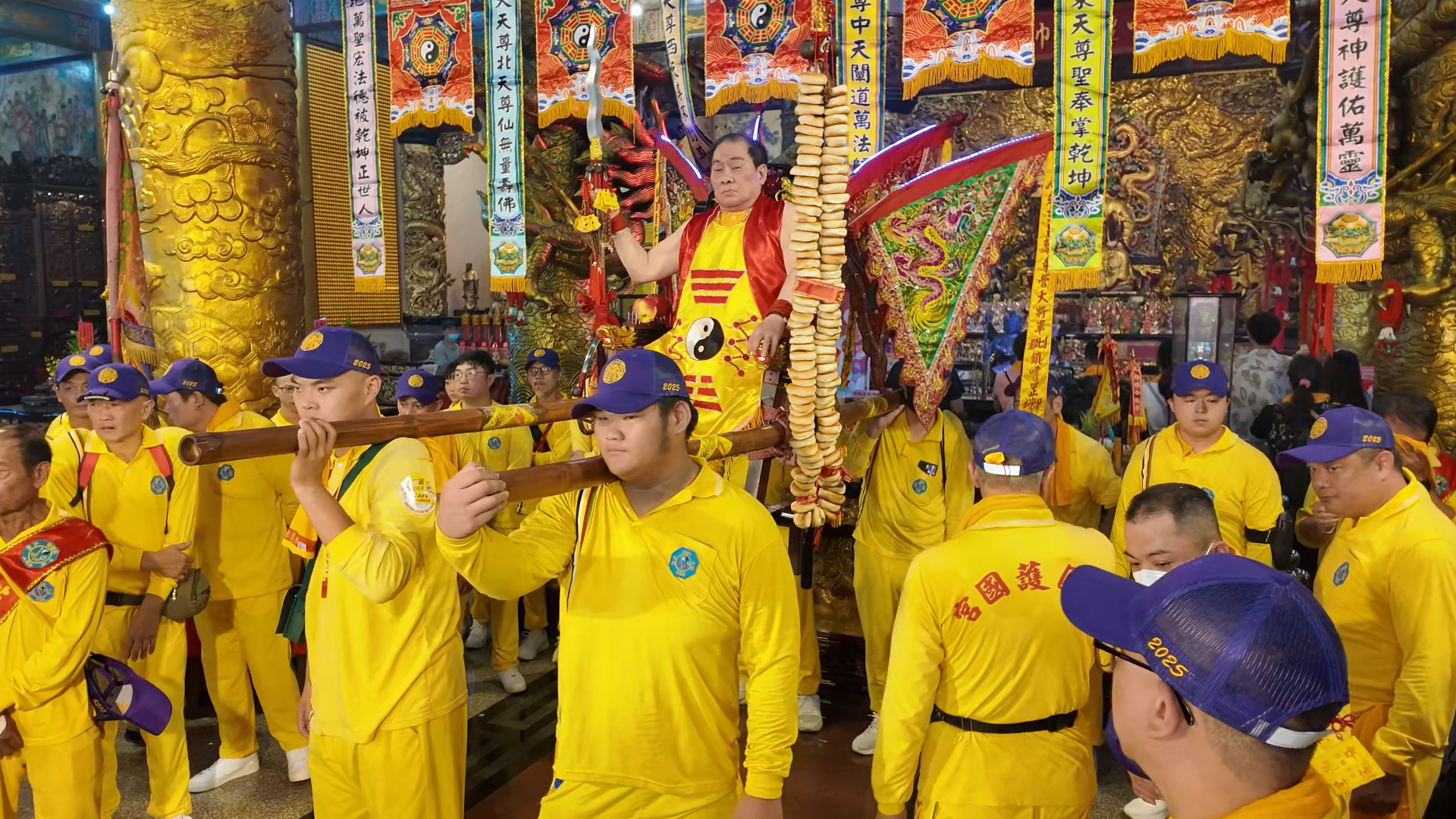 ▲▼2025桃園護國宮五夜暗訪遶境,太子忠孝文化季,夜巡祈福-神的步行者。（圖／記者姜國輝攝）