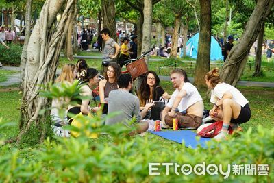 外國人票選宜居城市「台北奪冠」 最滿意交通便利與工作機會多