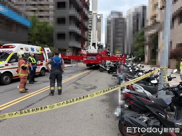 ▲▼28歲陳女13樓頂不慎墜落到2樓露台，警消到場已死亡             。（圖／記者陳以昇翻攝）