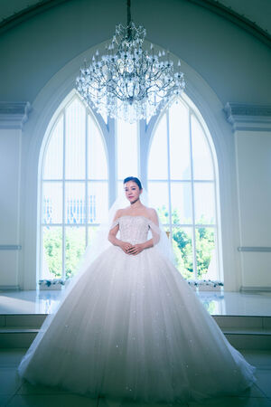 ▲▼丁噹在MV中再度披上婚紗。（圖／相信音樂提供）