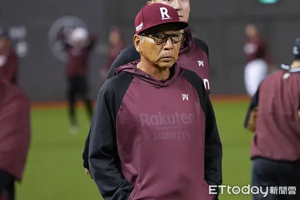 ▲▼2025中職台灣大賽G2，樂天桃猿總教練古久保健二。（圖／記者李毓康攝）