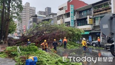 豪雨伴強風沒放假被網友灌爆　蔣萬安：山區雨勢大、平地沒達標