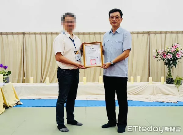 ▲海巡署傳出人事鬥爭疑雲，少將考測中心主任方聲鏞遭爆料配偶是陸配，引發國安查核不實疑雲。（圖／翻攝海巡署、海委會網站）