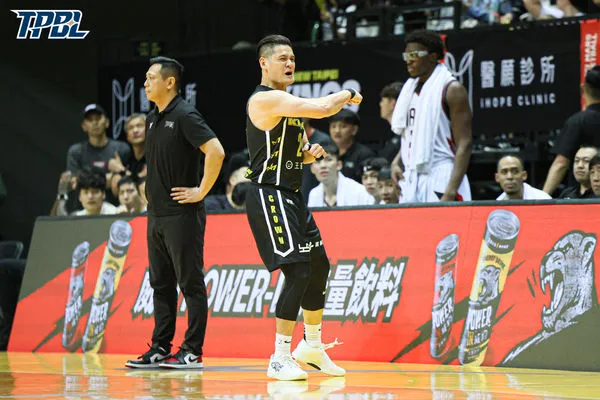 ▲▼新北國王洪志善；台北戰神洛夫頓。（圖／TPBL提供）