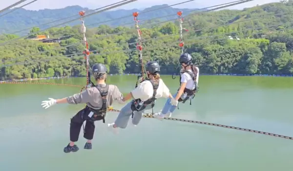 ▲「明德水庫」空中飛索及空中自行車。（圖／業者提供）
