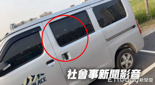 ▲▼高雄BB槍怪客街頭亂射，2車遭射擊受損。（圖／翻攝社會事新聞影音）