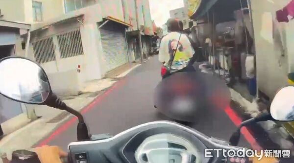 ▲第六分局鹽埕派出所所長高世賢澄清並未追逐酒駕，也無壓毀店家盆栽情事，網傳訊息與事實不符。（記者林東良翻攝，下同）