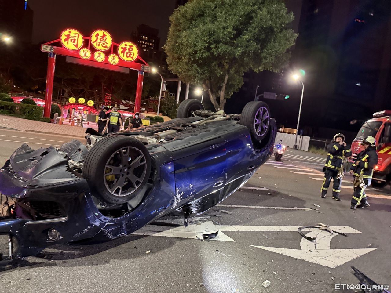 瑪莎拉蒂變3輪車!自撞分隔島左前輪噴飛 肇事醉女是酒駕累犯