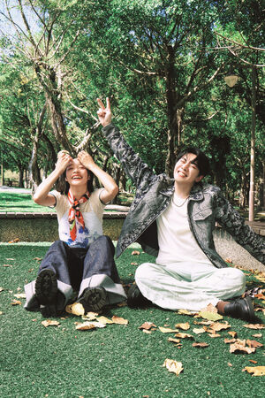 ▲▼ 黃若欣近來攜手李友廷合作推出新單曲。（圖／華研提供）