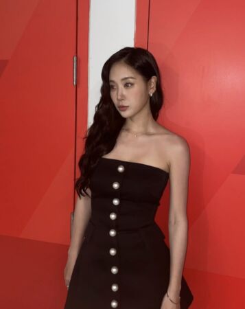 ▲▼SISTAR韶宥自爆搭機遭歧視！乘客出面挺空服員：她自己喝爛醉丟臉。（圖／翻攝自SISTAR韶宥IG）