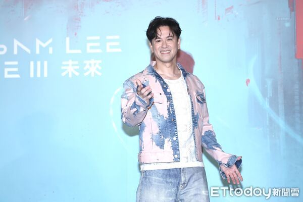 ▲▼李聖傑近來為演唱會努力操肌。（圖／記者徐文彬攝）