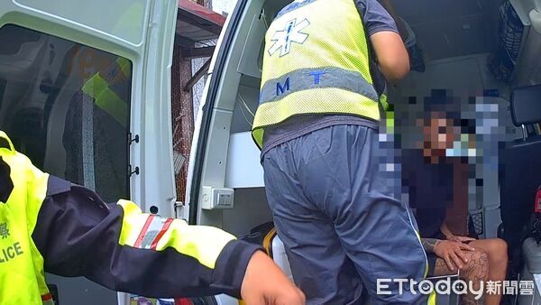 ▲警察柔性執法，化解家庭危機。（圖／記者楊晨東翻攝）