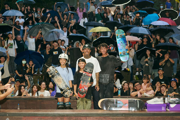 ▲7屆街式滑板世界冠軍休斯頓旋風訪台，與台灣滑板界好手及粉絲相見歡。（圖／NIKE提供）