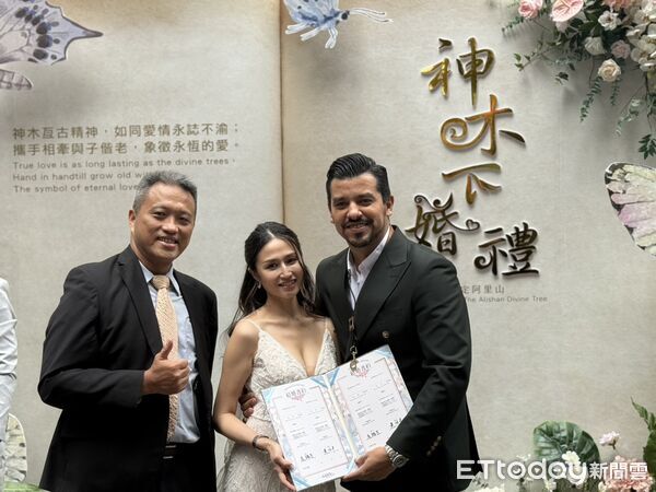 ▲▼ 2025阿里山神木下婚禮  。（圖／記者翁伊森攝）