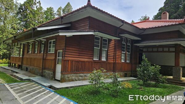 ▲▼   百年阿里山建築的神秘面紗&mdash;《阿里山貴賓館：松蘿裡的明珠》新書發表   。（圖／林業及保育署嘉義分署提供）