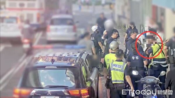 ▲南港警方查獲假賣幣真搶錢的搶匪湯男，幫被害人找為192萬現金。（圖／記者張君豪翻攝）