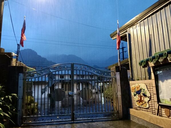 ▲▼新北市因應豪大雨啟動防災應變，強化校園防護、預防性停課措施。（圖／新北市教育局）