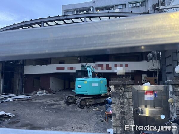 ▲▼快訊／台中18歲男工人3公尺高墜落　送醫不治。（圖／記者鄧木卿翻攝）