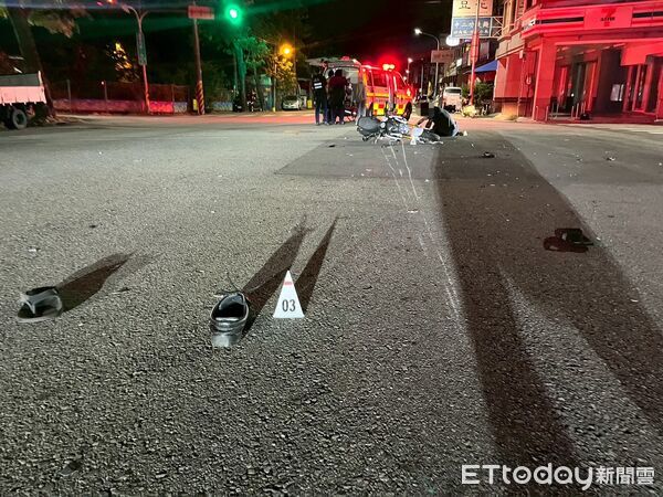 ▲▼台版「豆豆先生」車行老闆過馬婦遭騎士撞飛！　倒臥血泊傷重亡。（圖／記者許權毅翻攝）