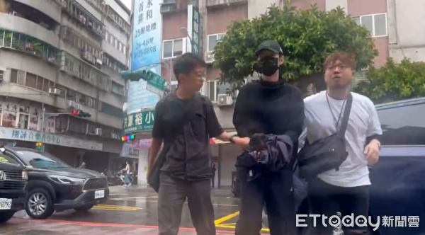 ▲▼藝人閃兵，棒棒糖小杰，廖允杰。（圖／記者陳以昇攝）