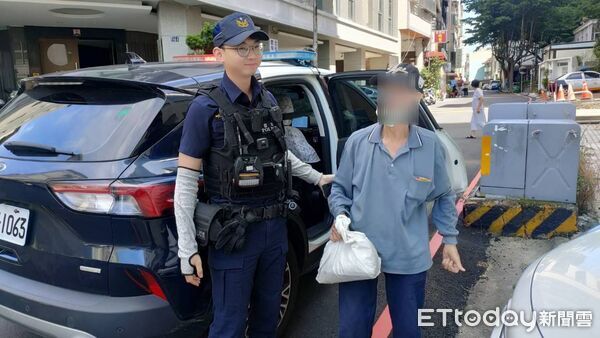 ▲▼台中阿伯10天內三進派出所，暖警一眼認出這名迷途長者。（圖／警方提供，下同）