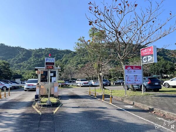 ▲▼蘭博烏石港驛站海景咖啡廳「啾咕咖啡烏石港店」！品嚐每日限定千層蛋糕，順道賞鯨去。（圖／部落客紫色微笑提供）