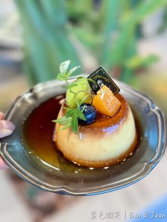 ▲▼蘭博烏石港驛站海景咖啡廳「啾咕咖啡烏石港店」！品嚐每日限定千層蛋糕，順道賞鯨去。（圖／部落客紫色微笑提供）