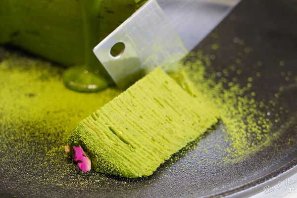 ▲▼蘭博烏石港驛站海景咖啡廳「啾咕咖啡烏石港店」！品嚐每日限定千層蛋糕，順道賞鯨去。（圖／部落客紫色微笑提供）