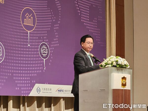 ▲▼國安會秘書長吳釗燮出席「美中競爭下的中國大陸情勢與兩岸關係」國際研討會。（圖／記者陳冠宇攝）