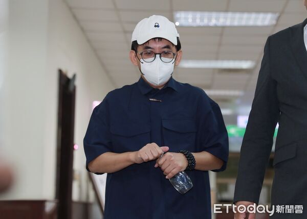 ▲▼藝人黃子佼到台灣高等法院開庭。（圖／記者周宸亘攝）