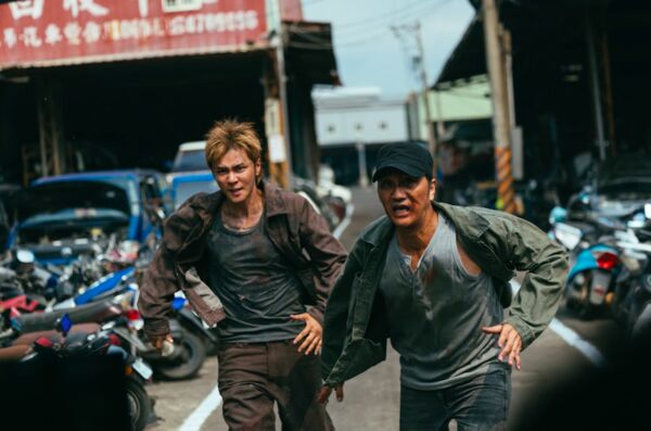 ▲▼羅志祥新歌MV邀請馬志翔助陣演出。（圖／華納音樂提供）