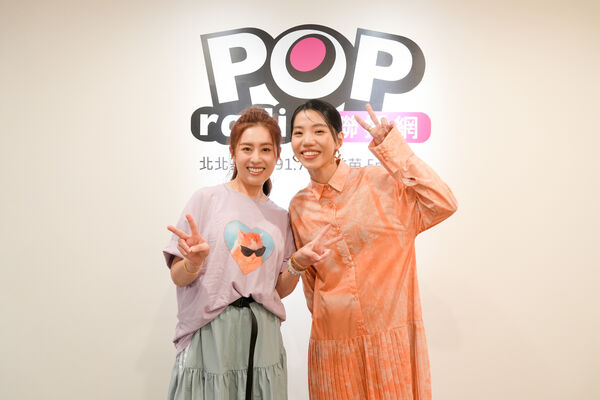 ▲DJ Emily(左)和洪佩瑜(右)想起參加超級偶像徵選時的回憶。（圖／POP Radio提供）
