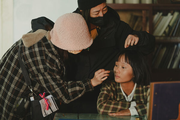 ▲方郁婷主演電影《大濛》，被導演大讚「是個天才」。（圖／華文創提供）