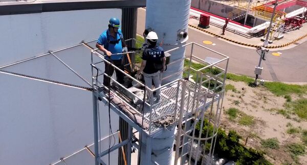 ▲彰化縣環保局前往該間PU皮革廠執行聯合稽查。（圖／彰化縣環保局提供）