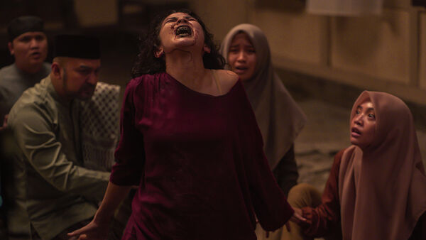 ▲《大婢咒》以真實巫術與靈媒信仰為題材，揭開降頭、附身等駭人習俗。（圖／威視提供）